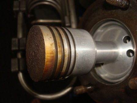 Coltrisub MCH16 piston and rings not doing much. obviously this unit has been run into the ground using some cheap nasty oil Coltrisub MCH16 piston and rings not doing much. obviously this unit has been run into the ground using some cheap nasty oil