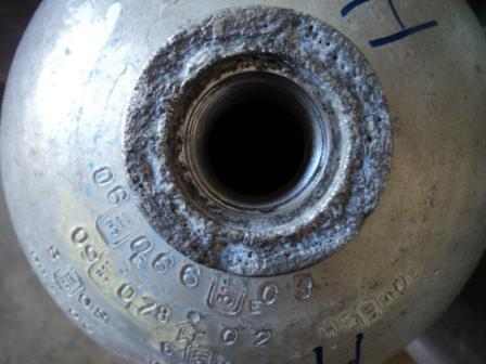 Severe aluminium cylinder neck face and o-ring grove corrosion